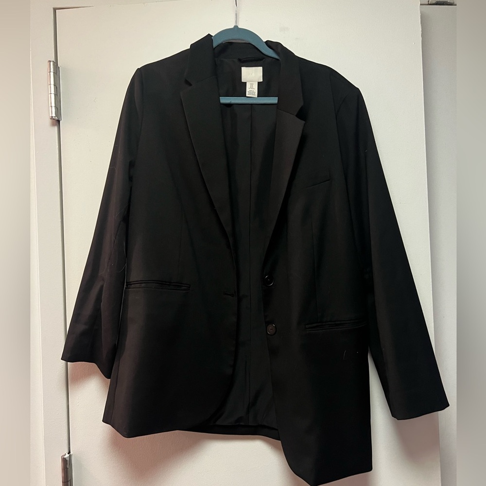 H&M oversized blazer size medium - fits like large